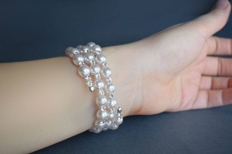 Gyöngyös kristályos esküvői karkötő