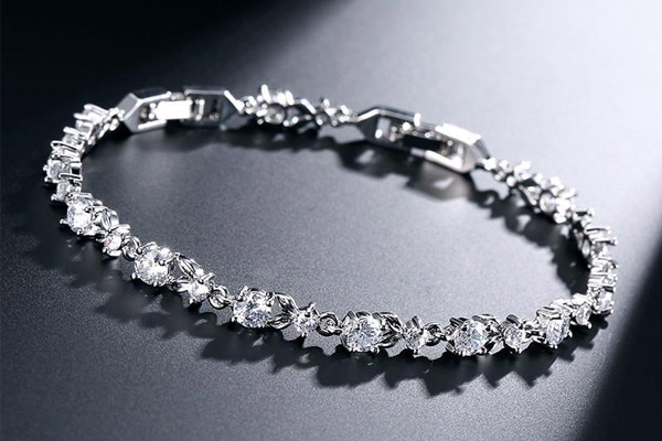 Lilla esküvői karkötő